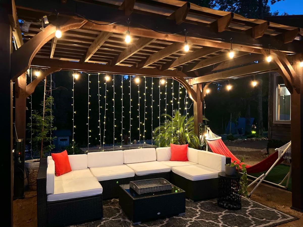 Waterfront Luxury Glamping Dome Hotel Rogersville Exterior photo
