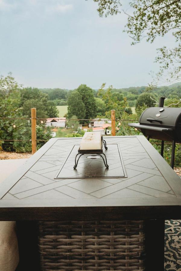 Waterfront Luxury Glamping Dome Hotel Rogersville Exterior photo