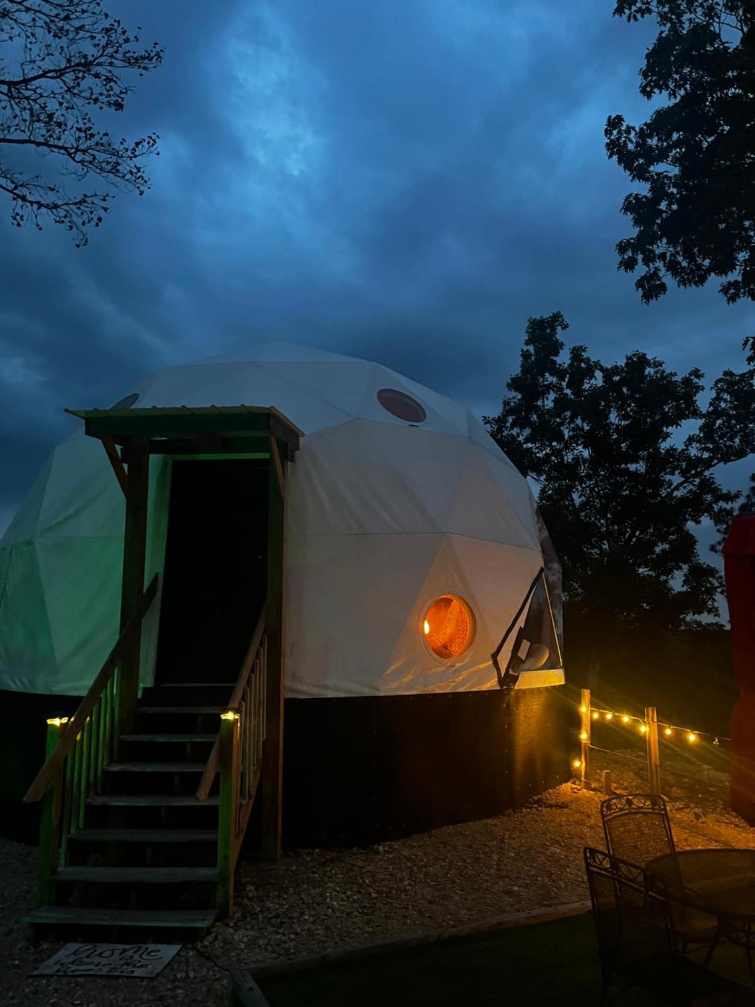 Waterfront Luxury Glamping Dome Hotel Rogersville Exterior photo