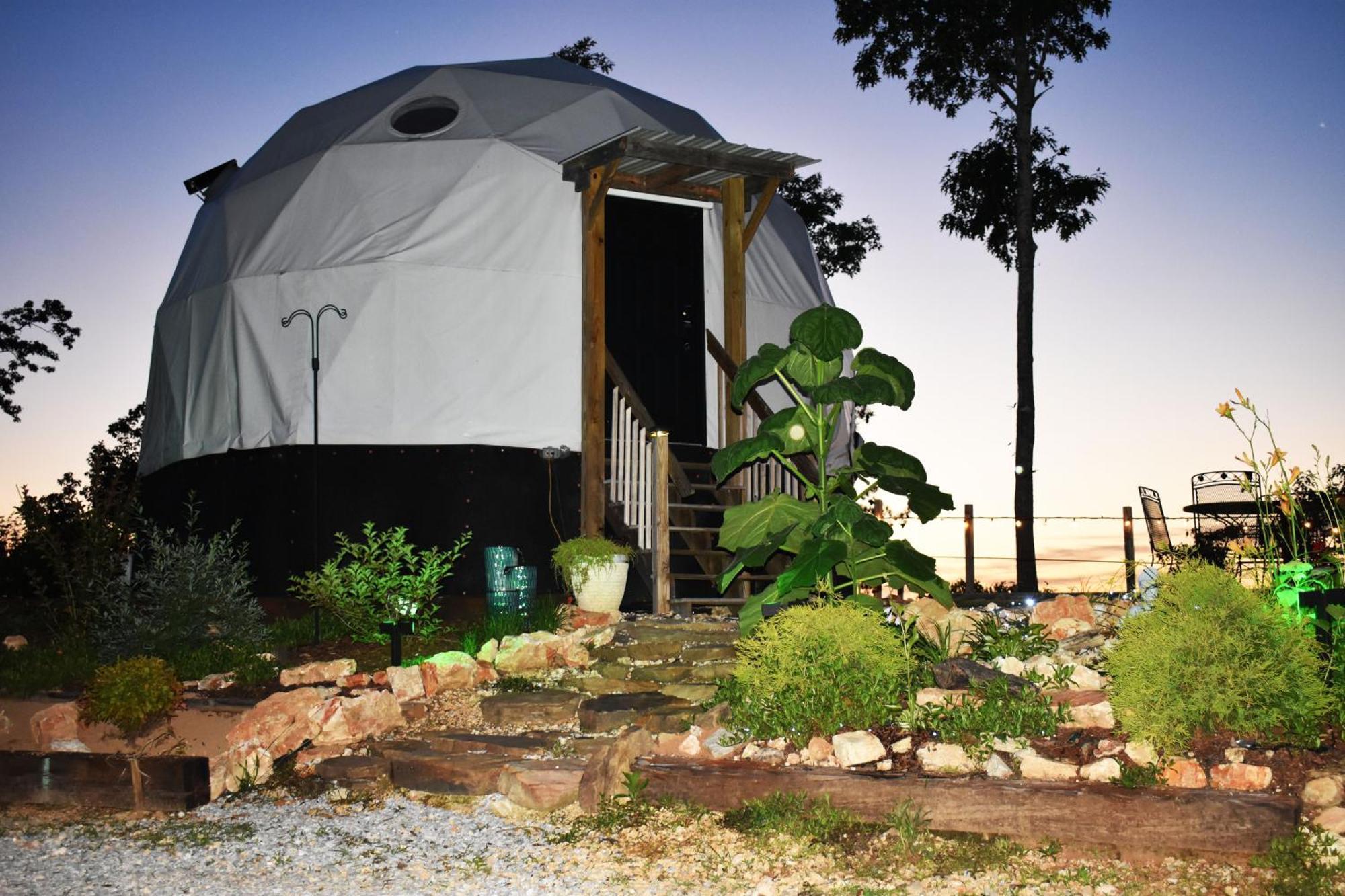 Waterfront Luxury Glamping Dome Hotel Rogersville Exterior photo